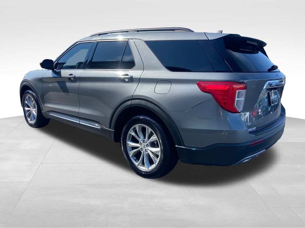 2021 Ford Explorer XLT photo 2