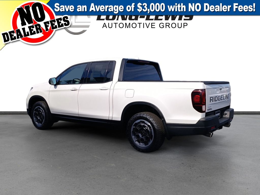 2024 Honda Ridgeline Sport photo 2