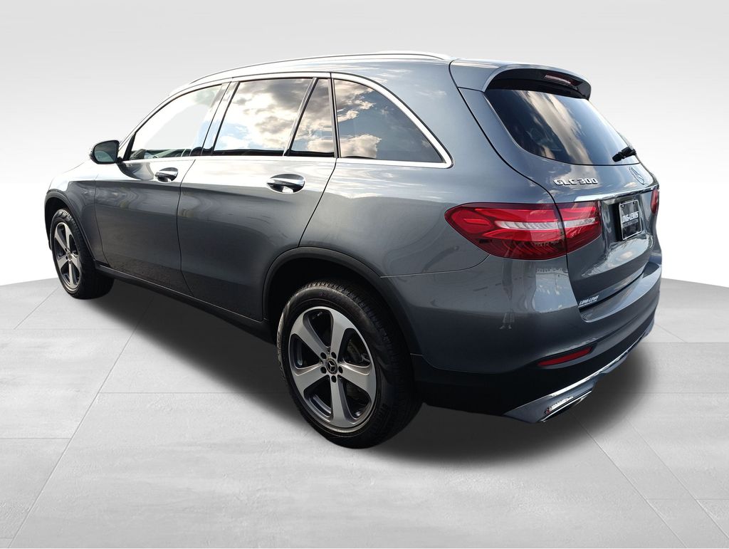 2018 Mercedes Benz GLC 300 photo 3