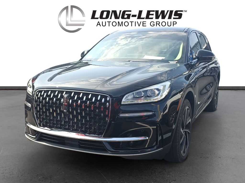 2025 Lincoln Corsair Reserve FWD's photo