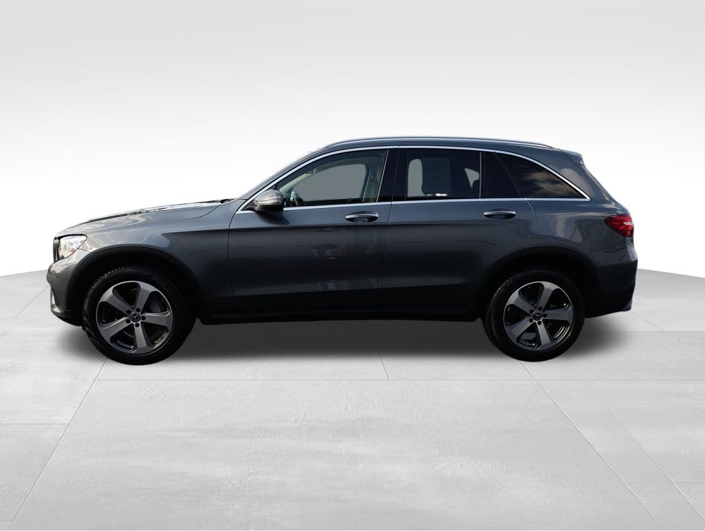 2018 Mercedes Benz GLC 300 photo 2