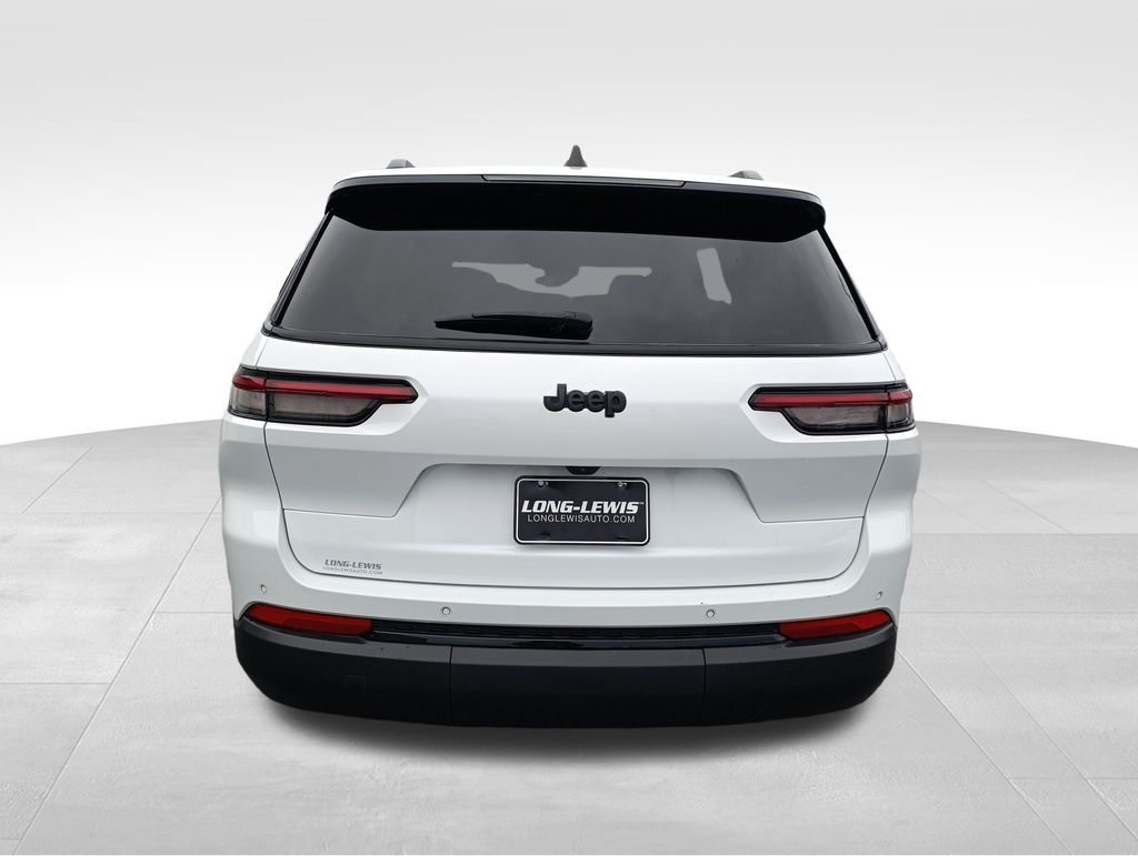 2023 Jeep Grand Cherokee Altitude photo 4