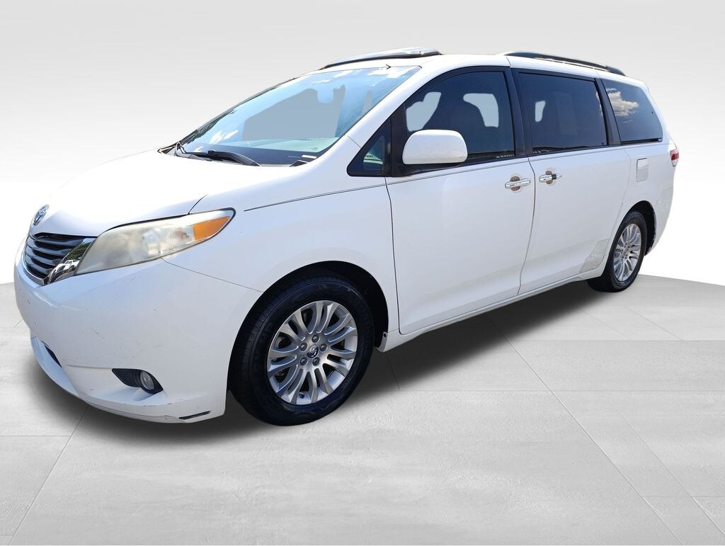 Used 2012 Toyota Sienna Base Minivan/Van