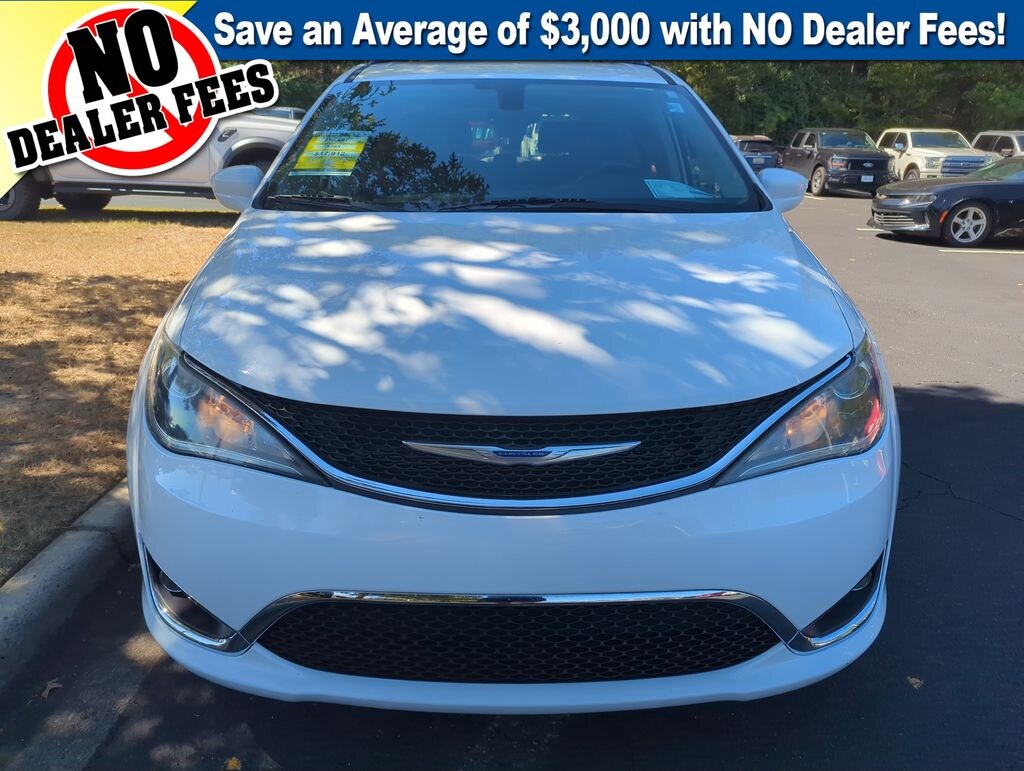 Used 2019 Chrysler Pacifica Touring L Minivan/Van