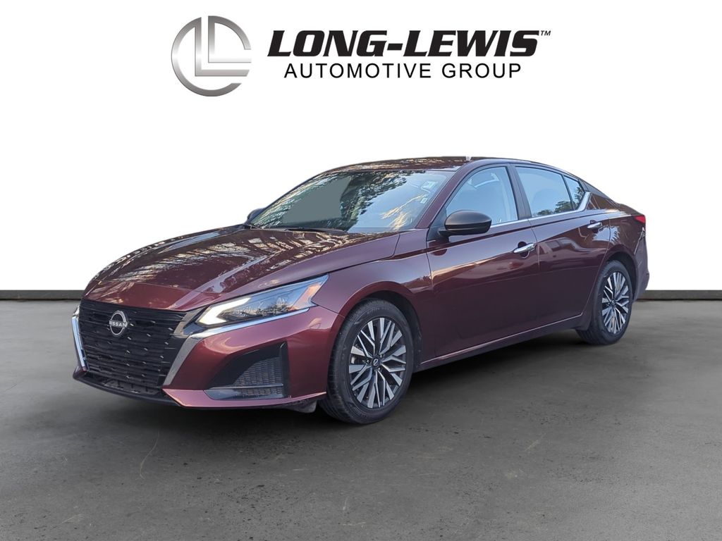 2025 Nissan Altima SV