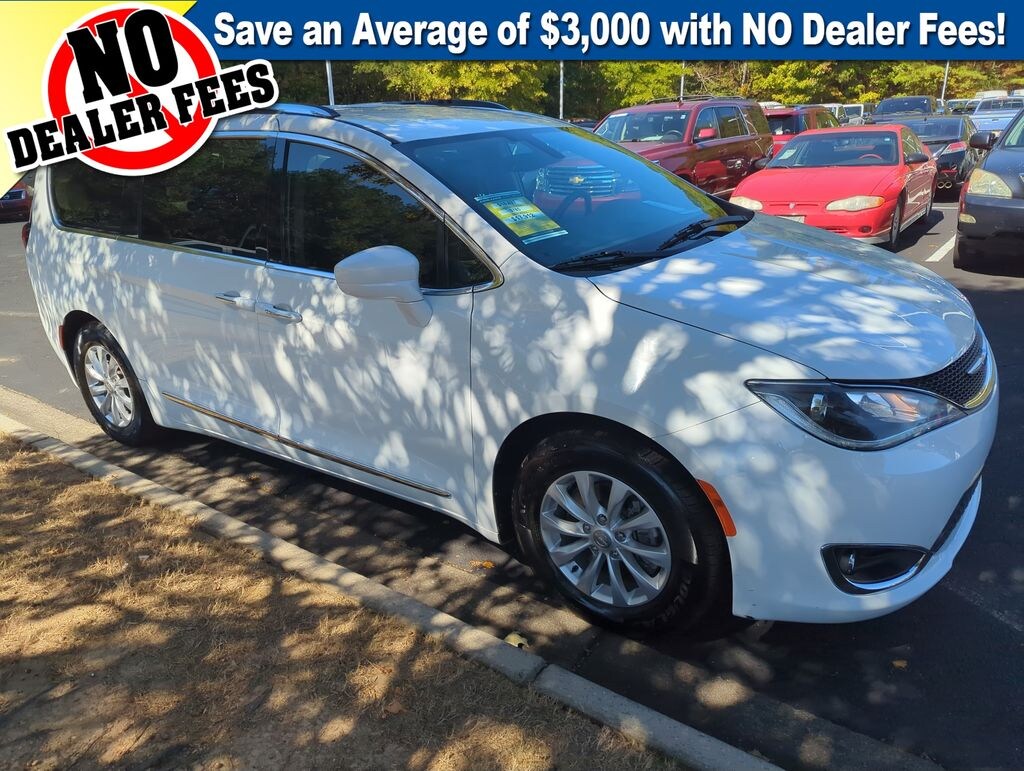 Used 2019 Chrysler Pacifica Touring L Minivan/Van