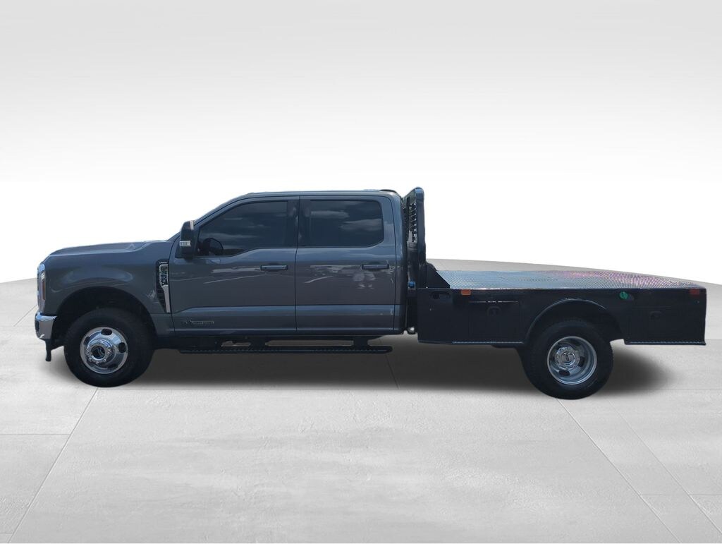 Used 2025 Ford F-350SD Lariat Chassis