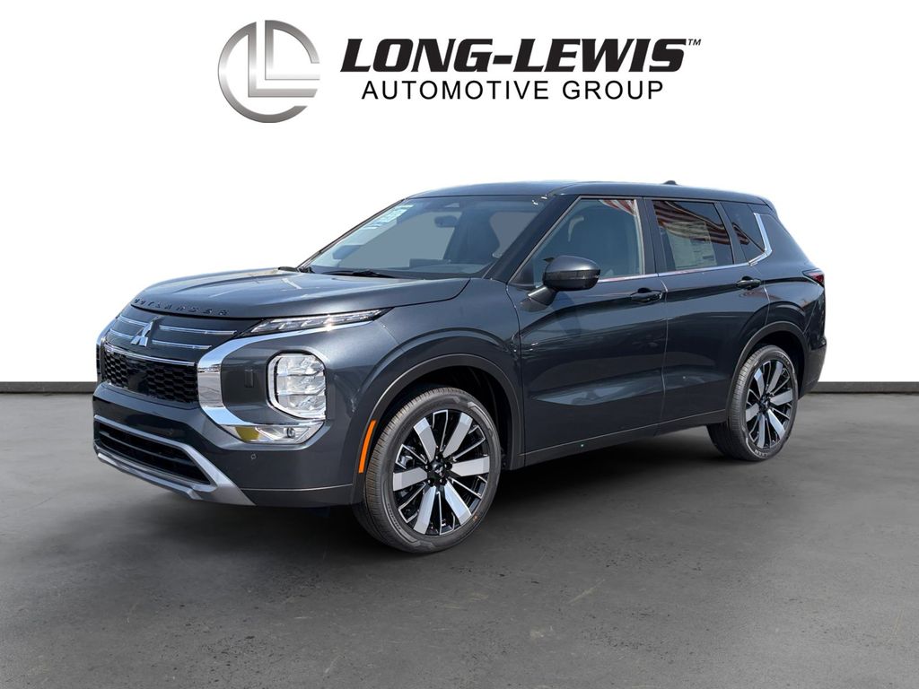 2026 Mitsubishi Outlander SE S-AWC's photo