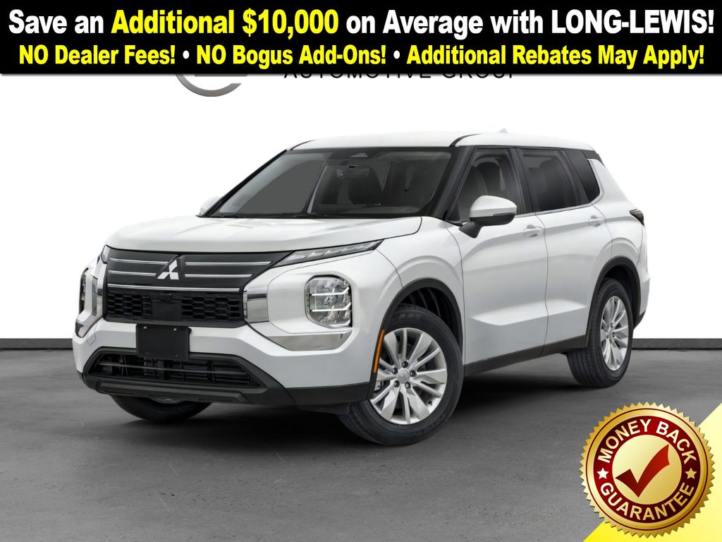 2025 Mitsubishi Outlander ES's photo