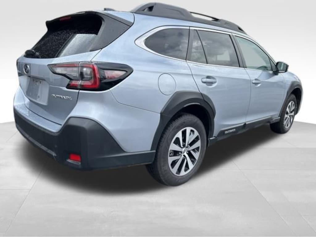 Used 2023 Subaru Outback Premium SUV
