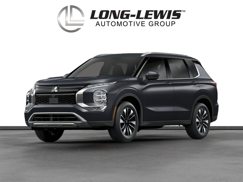 2026 Mitsubishi Outlander LE FWD's photo