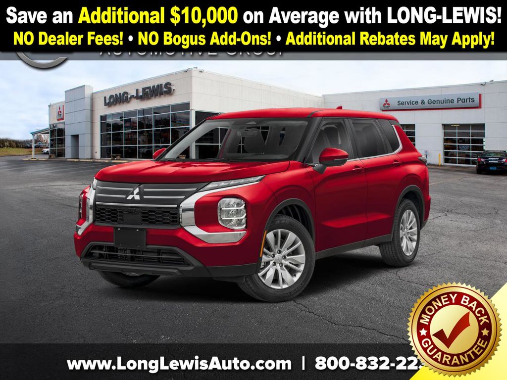 2025 Mitsubishi Outlander ES's photo