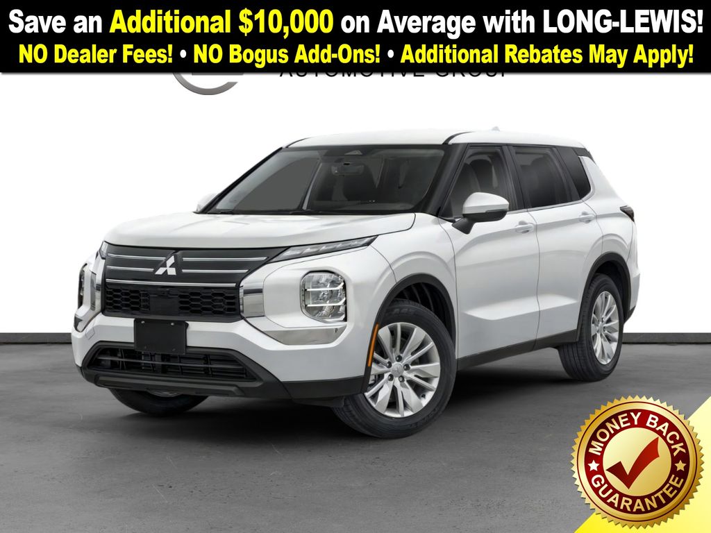 2025 Mitsubishi Outlander ES's photo