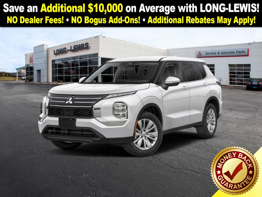 2025 Mitsubishi Outlander ES's photo