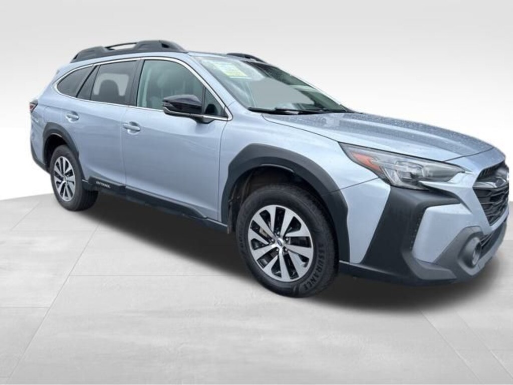 Used 2023 Subaru Outback Premium SUV