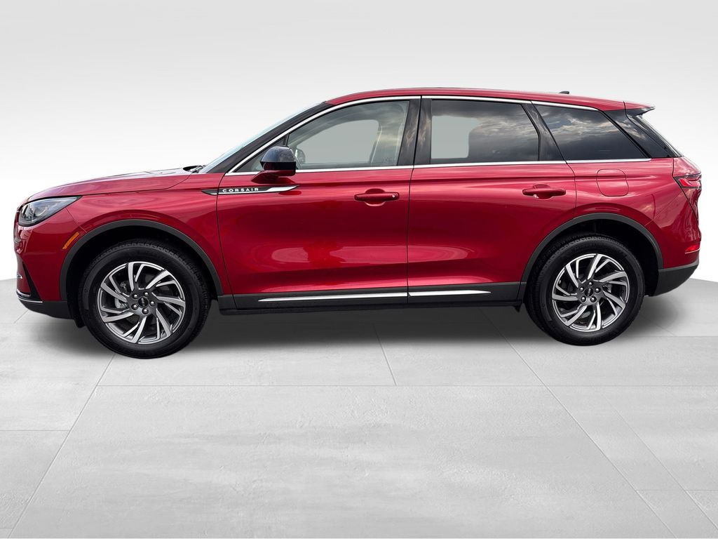 2023 Lincoln Corsair Standard photo 2