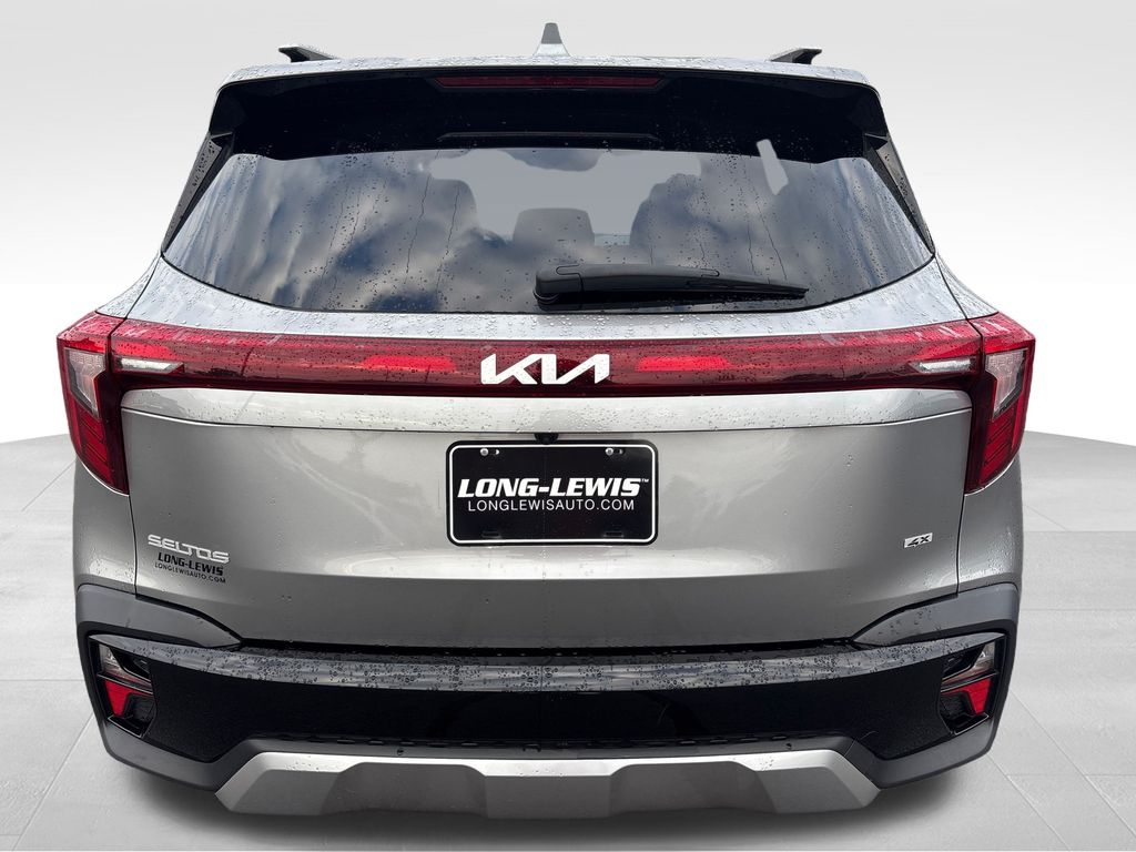 2024 Kia Seltos S photo 3
