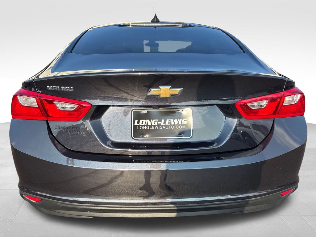 2022 Chevrolet Malibu photo 4