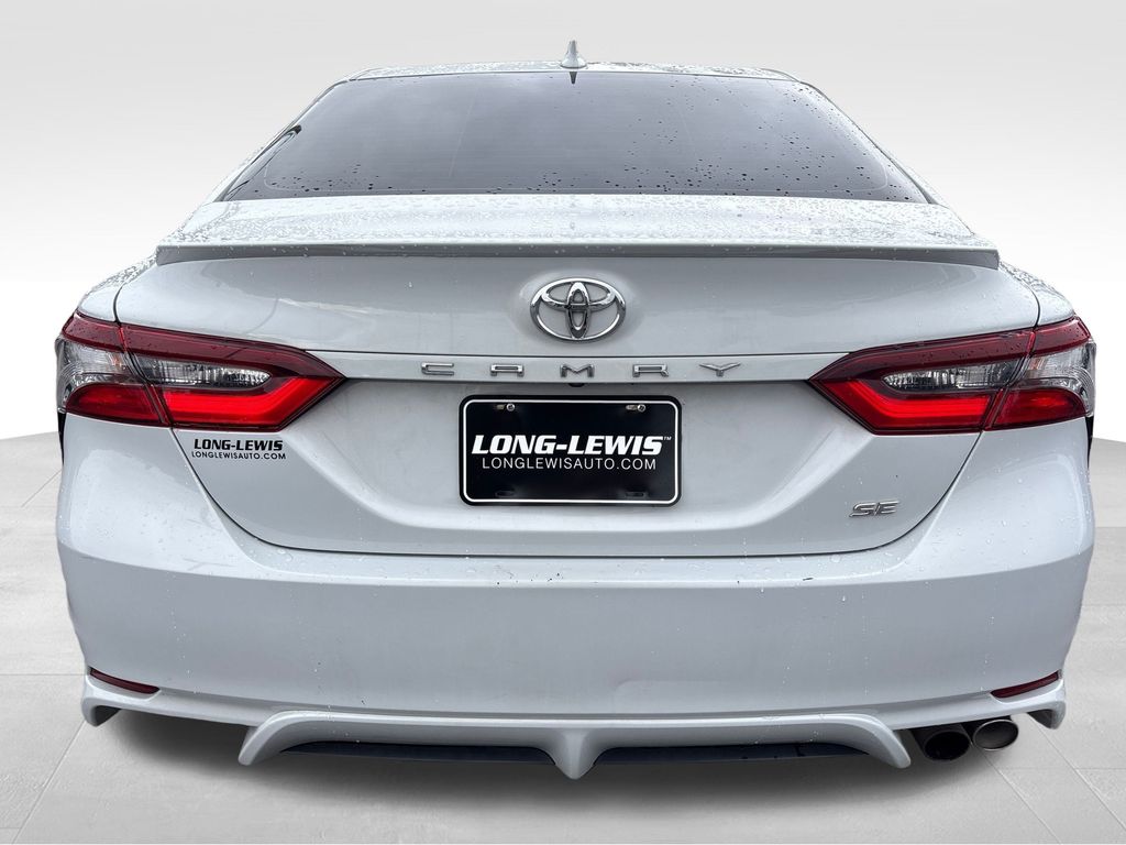 2022 Toyota Camry SE photo 4