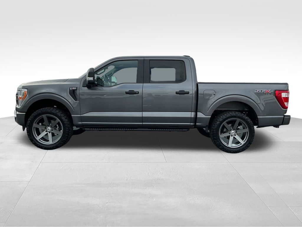 2022 Ford F-150 XL photo 2