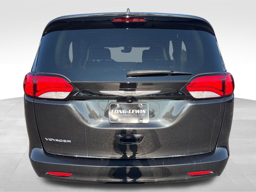 2023 Chrysler Voyager LX photo 4