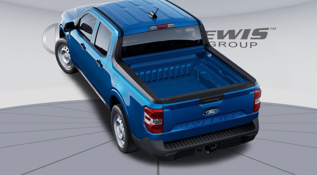2025 Ford Maverick XL photo 2