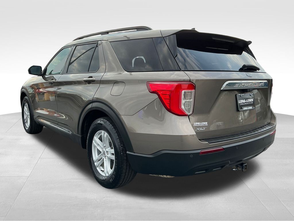 2021 Ford Explorer XLT photo 2
