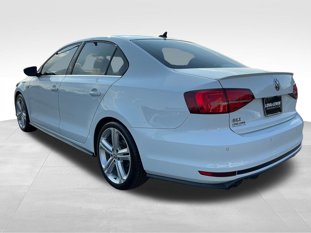 2017 Volkswagen Jetta GLI photo 3