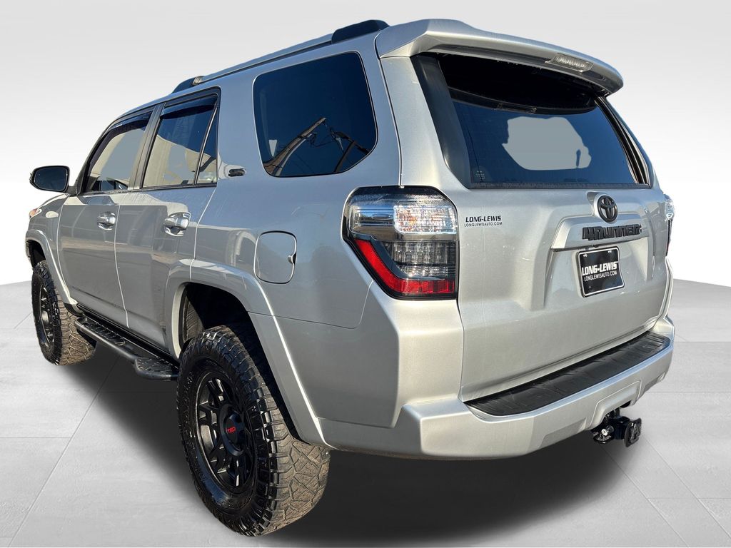 2021 Toyota 4Runner SR5 Premium photo 3