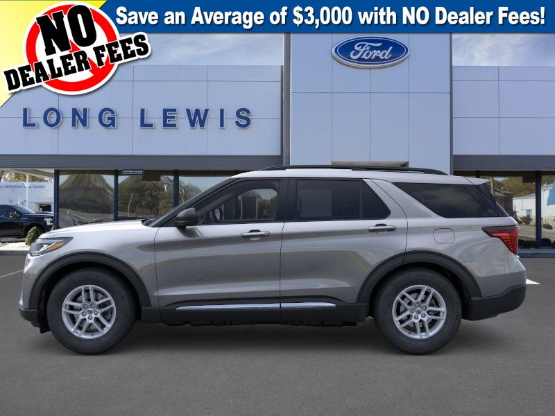 2025 Ford Explorer photo 2
