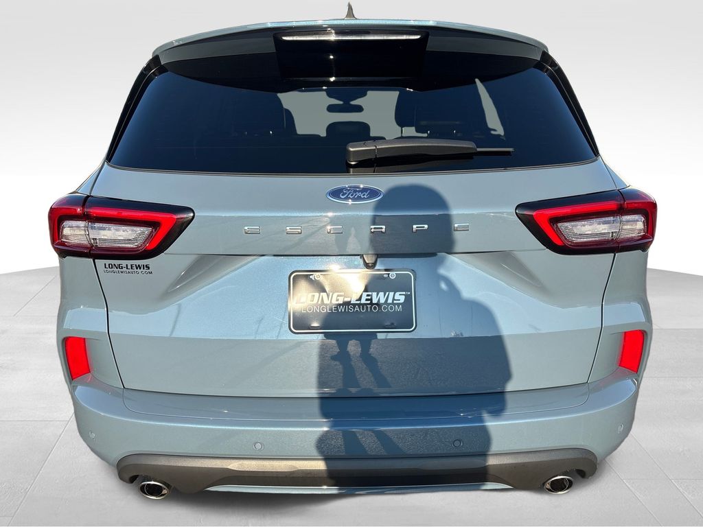 2023 Ford Escape ST-Line photo 4