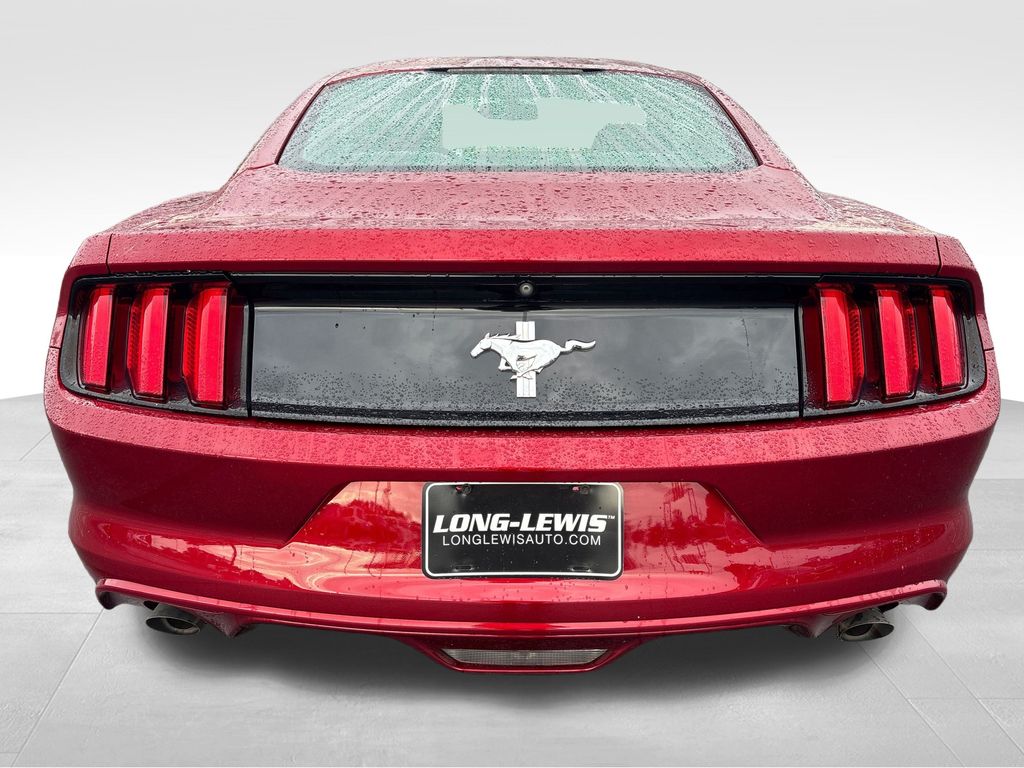 2017 Ford Mustang V6 photo 4