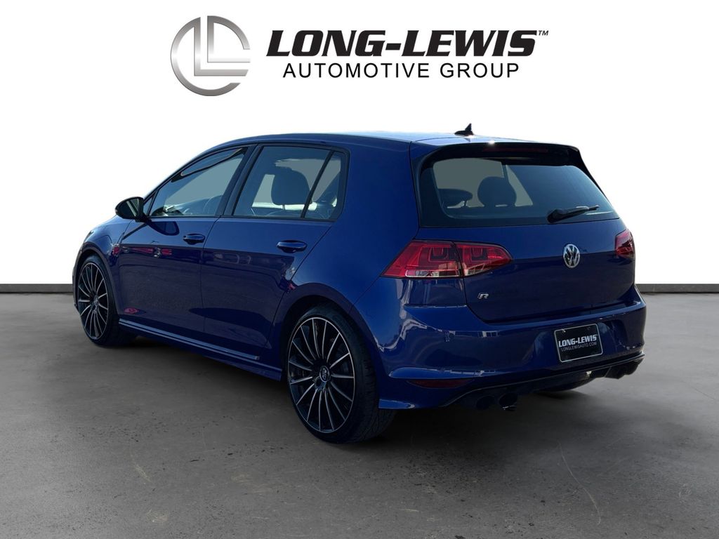 2017 Volkswagen Golf R 4Motion photo 3