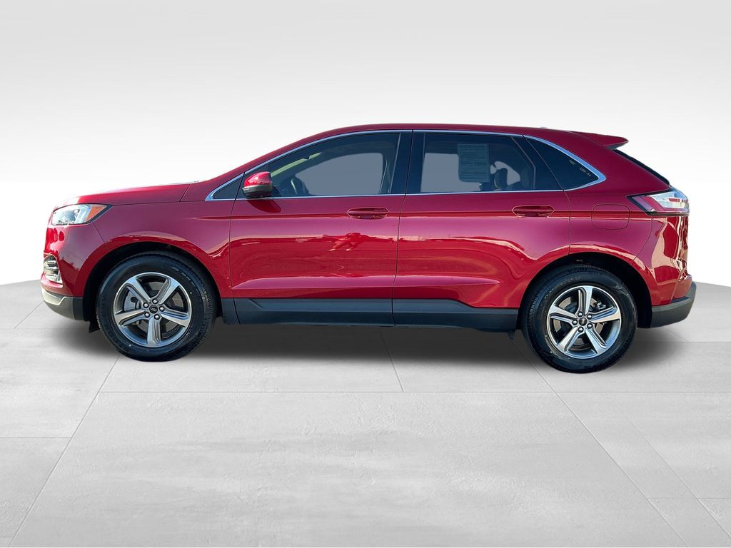 2024 Ford Edge SEL photo 2