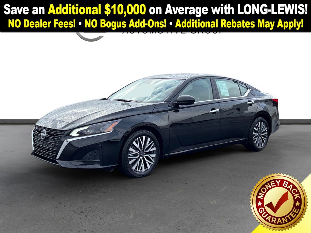 2025 Nissan Altima SV's photo