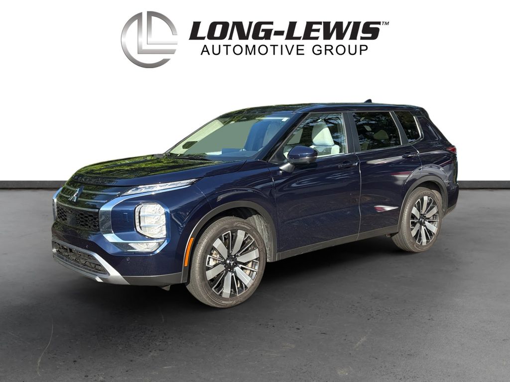 2025 Mitsubishi Outlander SE S-AWC's photo