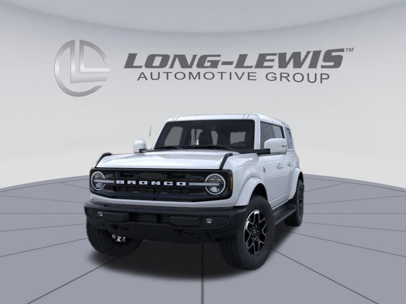 2025 Ford Bronco Outer Banks photo 2