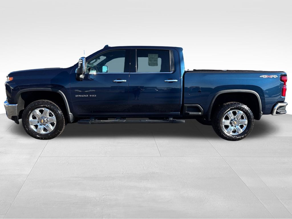 2022 Chevrolet Silverado 2500HD LTZ photo 2