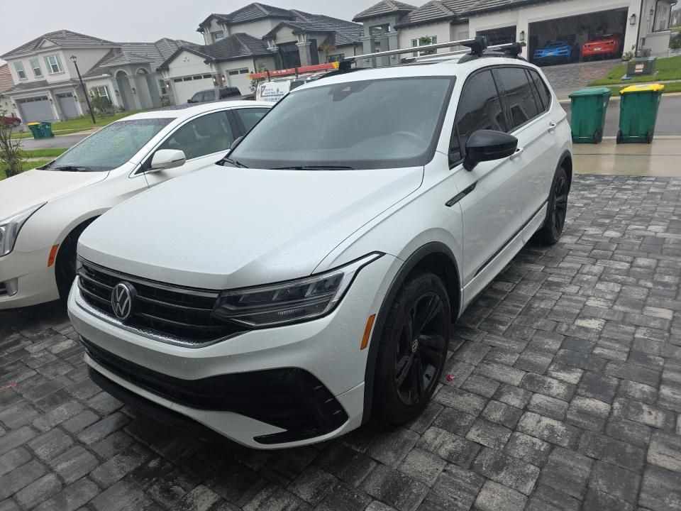 2023 Volkswagen Tiguan SE R-LINE BLACK
