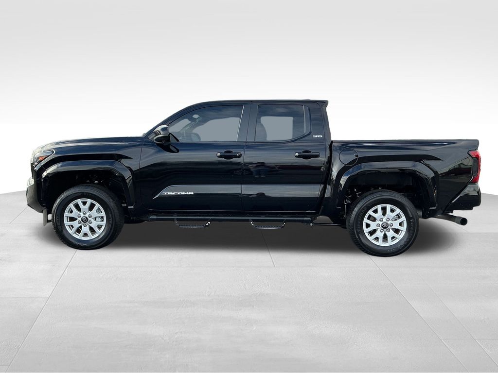 2024 Toyota Tacoma photo 2
