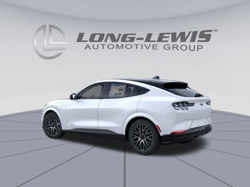 2025 Ford Mustang Mach-E Premium photo 4