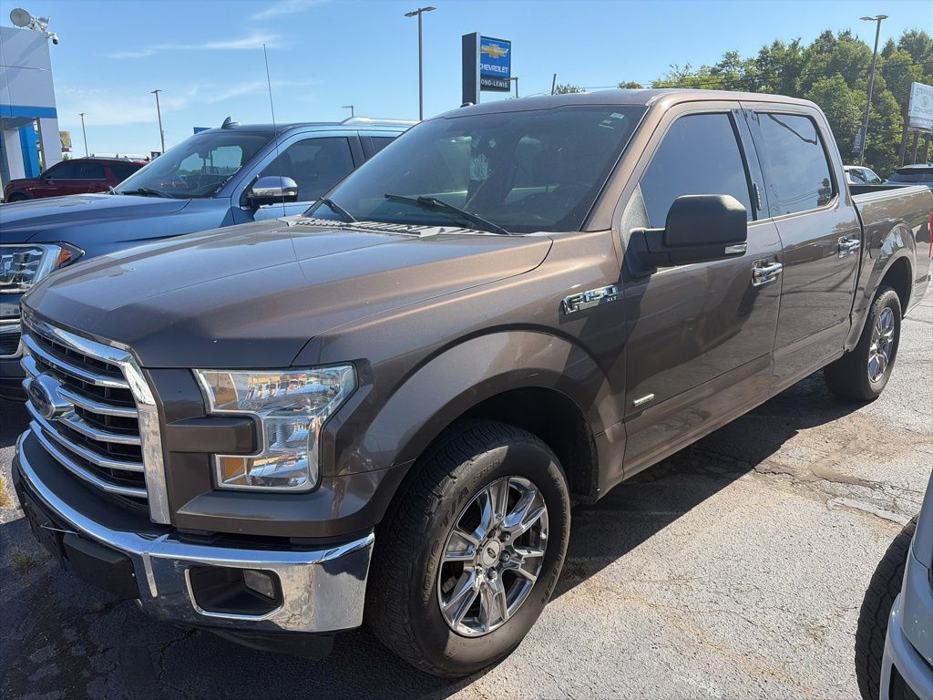 2015 Ford F-150 XLT SuperCrew 145-in's photo