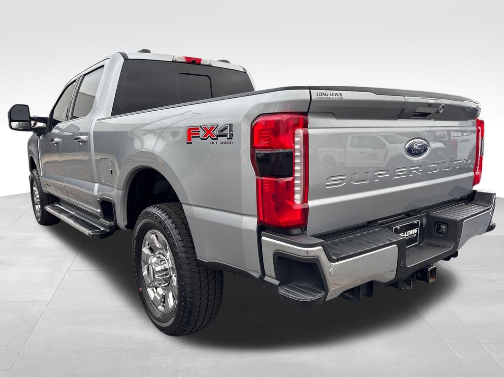2023 Ford F-350 photo 3