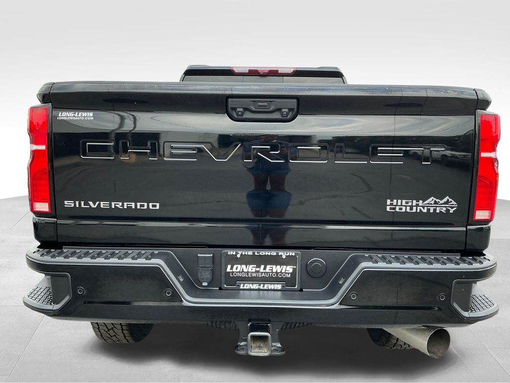 2024 Chevrolet Silverado 2500HD High Country photo 4