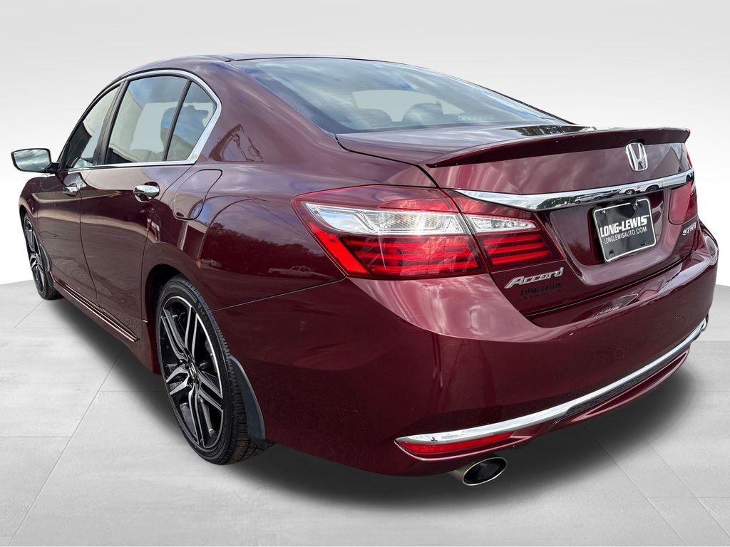2017 Honda Accord Sport photo 3