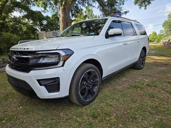 2022 Ford Expedition Limited's photo