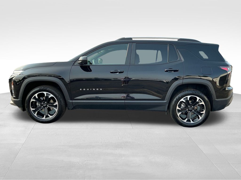 2025 Chevrolet Equinox LT photo 2