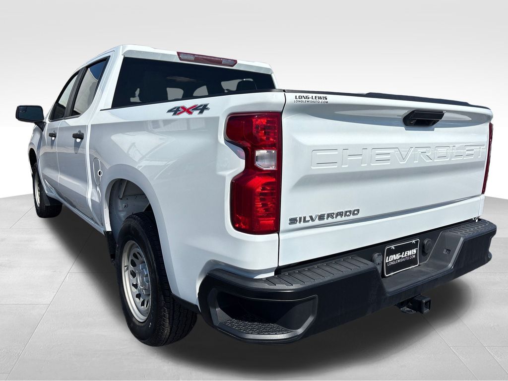 2022 Chevrolet Silverado 1500 photo 2