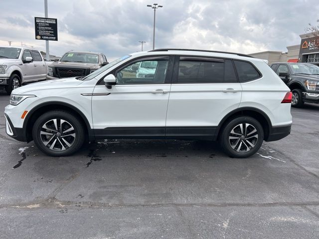 2022 Volkswagen Tiguan S photo 2