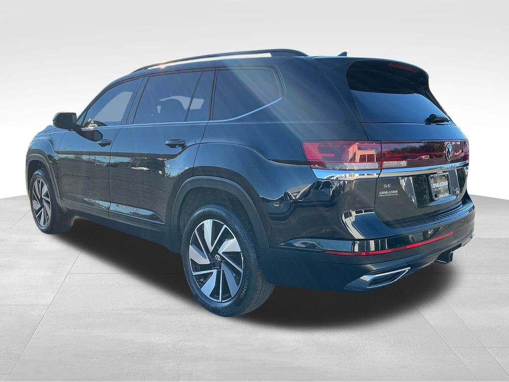 2024 Volkswagen Atlas SE Technology photo 2